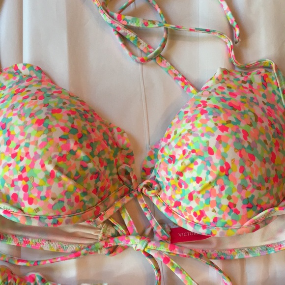 Bikini Victoria’s Secret 34/small bottoms - Picture 3 of 5